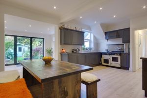 Kitchen / Diner- click for photo gallery